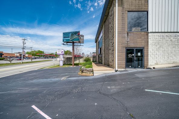 444 S Jefferson Ave, Cookeville, TN 38501